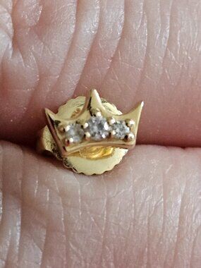 MONICA RICH KOSANN PRINCESS QUEEN BEE TIARA CROWN POESY DIAMOND 18K GOLD EARRING